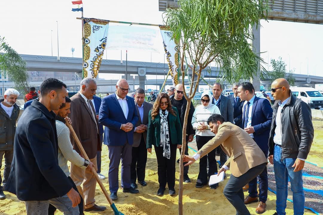 وزيرة التنمية المحلية ومحافظ القليوبية يدشنان مشروع زراعة و تشجير المحاور المرورية والطريق الدائري بنطاق القليوبية