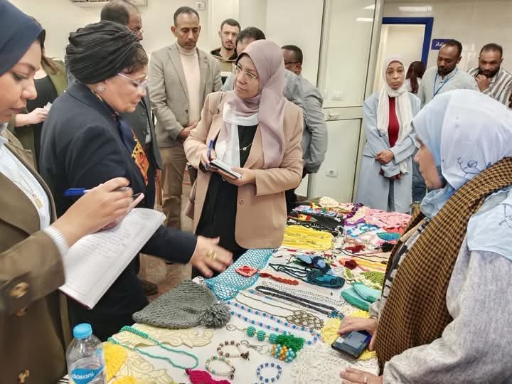 نائب وزير الصحة تتفقد مراكز تنمية الأسرة بأسوان وتؤكد أهمية تمكين المرأة المصرية