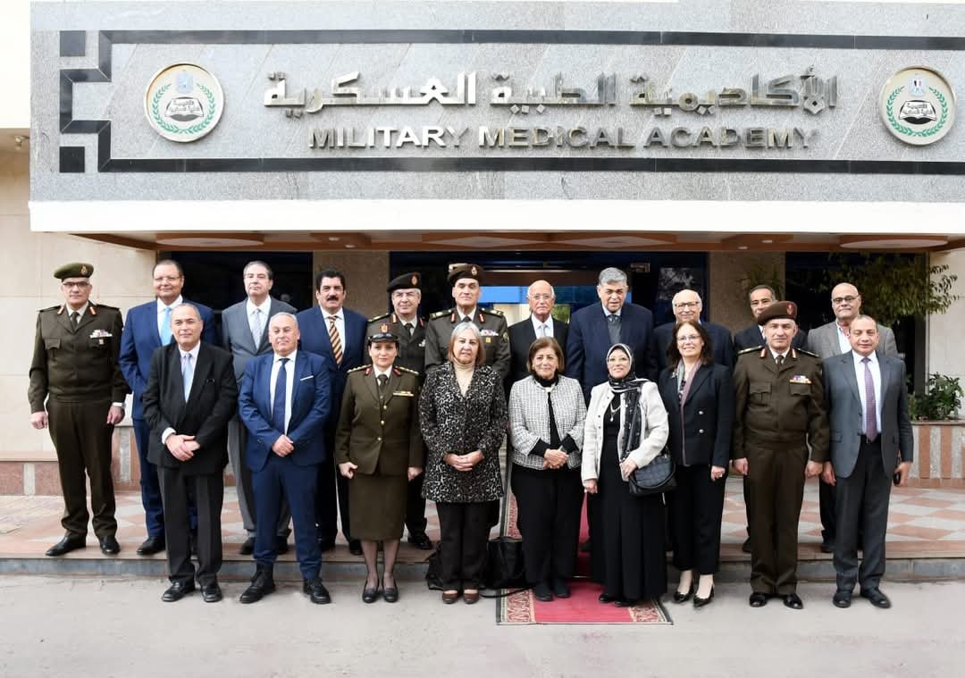 الأكاديمية الطبية العسكرية تنظم فعاليات ورشة العمل التدريبية الخاصة ” بإستراتيجيات تطوير التعليم الطبى” بالتعاون مع جامعة الخليج الطبية .