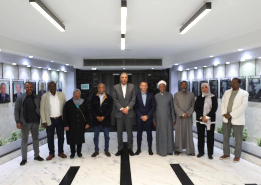 محافظ أسوان: يشيد بالحس الوطنى لدى أبناء النوبة وطوائف المجتمع الأسوانى وإصطفافهم خلف القيادة الحكيمة للدولة لمواجهة التحديات و الصعاب