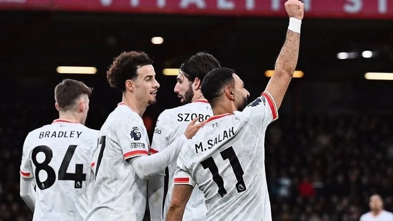 محمد صلاح يفتتح التسجيل لليفربول في مرمى أستون فيلا