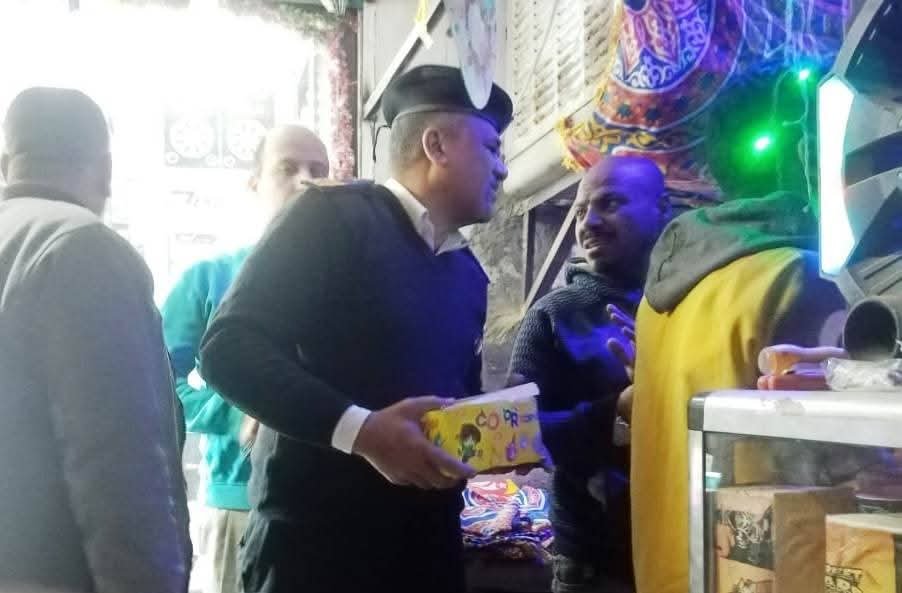 حملة مكبرة بمحافظة أسوان تُسفر عن تشميع وإغلاق عدد من المحلات بحظر بيع وتداول الألعاب النارية والمفرقعات