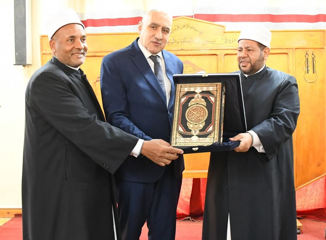 محافظ أسوان يكلف السكرتير العام لحضور الإحتفال باليوم السنوى ومرور 1085 عاماً على تأسيس الجامع الأزهر