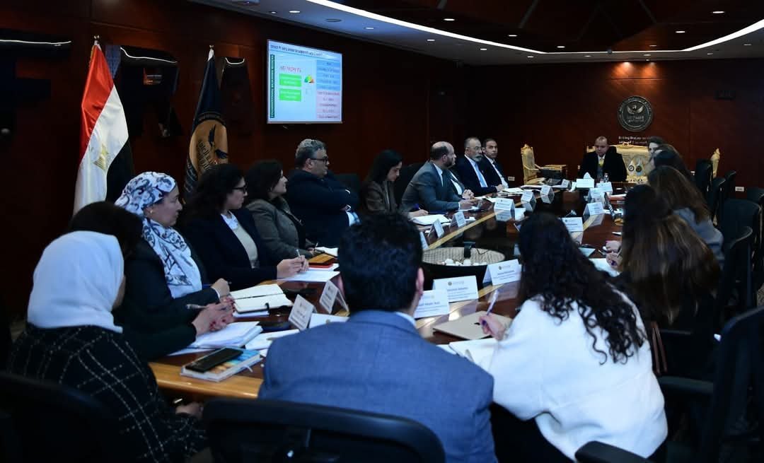 رئيس هيئة الرقابة المالية يعقد اجتماعاً مع البعثة المُشتركة للبنك الدولي ومؤسسة التمويل الدولية لبحث التعاون المشترك