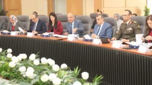 الكهرباء والطاقة مناقشة 14 مشروعا صناعيا جديدا والموافقة على توفير الطاقة اللازمة،مصر الساعة 