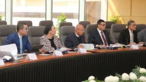 الكهرباء والطاقة مناقشة 14 مشروعا صناعيا جديدا والموافقة على توفير الطاقة اللازمة،مصر الساعة 