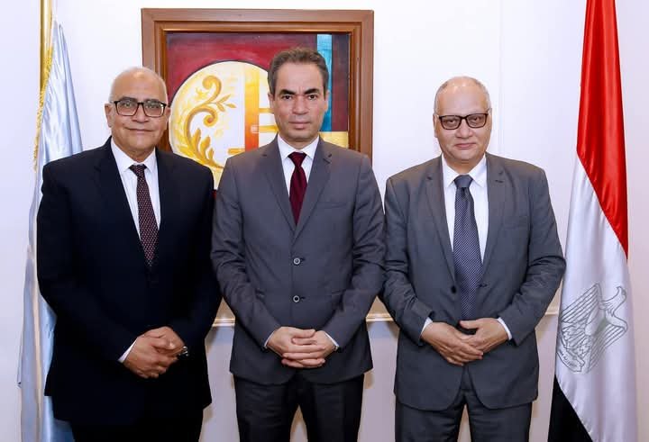 المسلماني يستقبل أسرة الشيخ محمد صديق المنشاوي