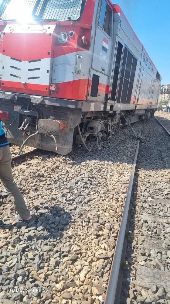 خروج قطار ٩١٠ مكيف عن القطبان بطنطا