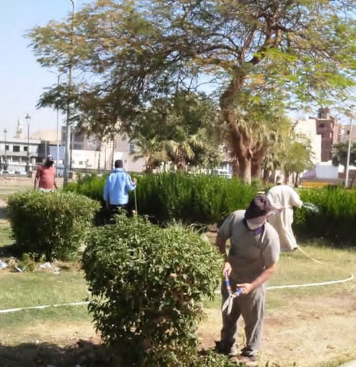 تكثيف أعمال إزالة التعديات ورفع الإشغالات والنظافة العامة  لمشروعات الخطة الإستثمارية بمدن و مراكز أسوان