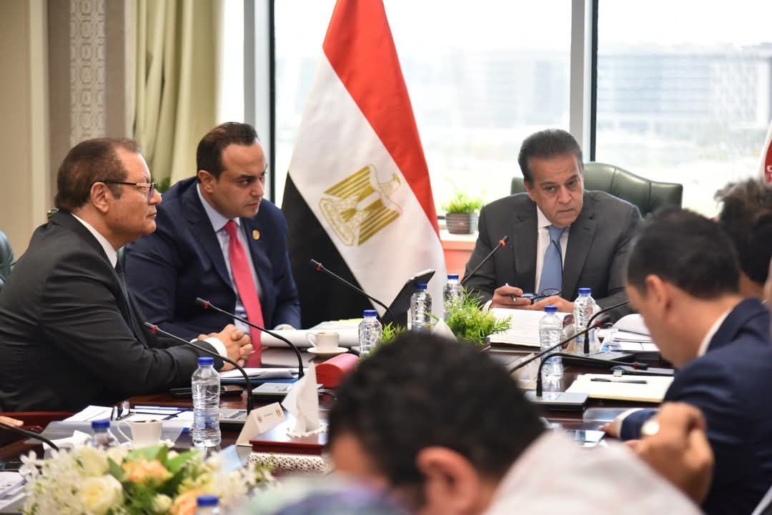 وزير الصحة يترأس اجتماع اللجنة التنسيقية لمنظومة التأمين الصحي الشامل لمحافظة أسوان وشمال سيناء