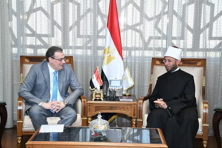 وزير الأوقاف يستقبل رئيس الجهاز المركزي للتنظيم والإدارة بمقرّ الوزارة بالعاصمة الإدارية الجديدة لبحث سبل التعاون المشترك