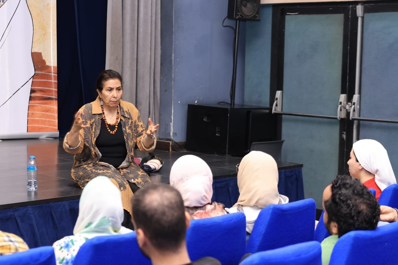 ملتقي القاهرة الدولي للحكي والقومي للمرأة فى دوائر “نقول سوا”