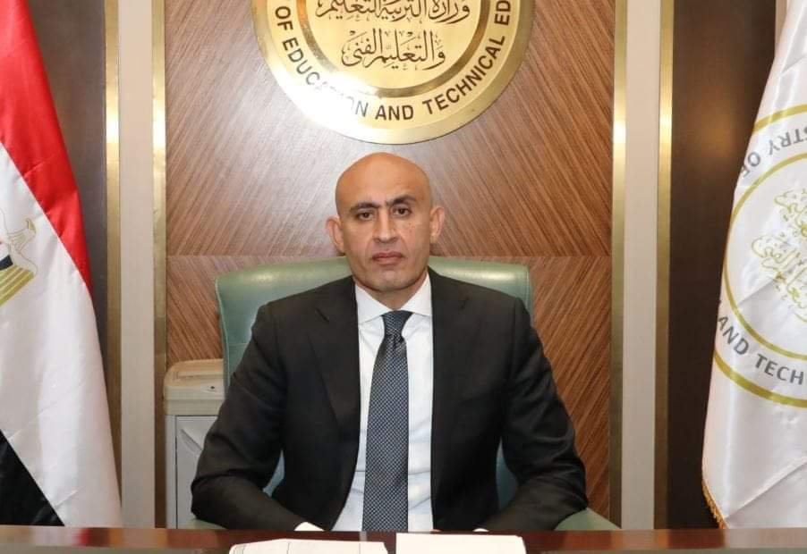 وزير التربية والتعليم يعرض التحديات التي تواجه العملية التعليمية وماتم اتخاذه من قرارات وخطوات للتعامل مع هذه التحديات