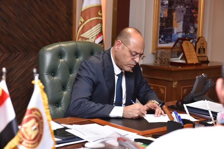 وزير العمل يوجه بسرعة صرف تعويضات عاجلة للعمال الثلاثة من العمالة غير المنتظمة ضحايا حادث مصنع المنوفيه