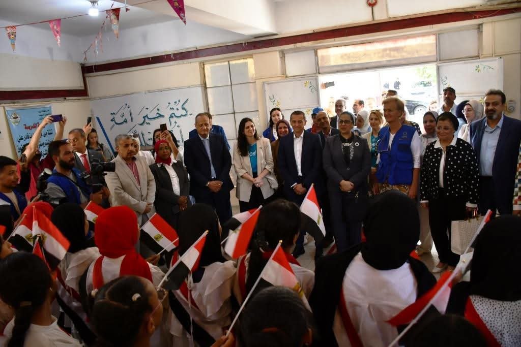 وفد الإتحاد الأوروبى يتفقد فعاليات المبادرة الوطنية لتمكين الفتيات “دوى .. بحكايتك تكمل حكايتهم” باسوان