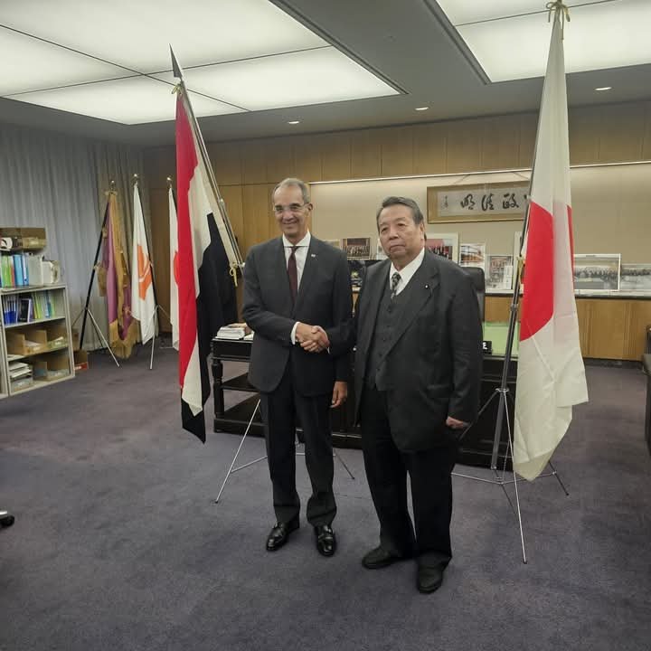 خلال زيارته لليابان.. وزير الاتصالات وتكنولوجيا المعلومات يلتقى محافظ طوكيو لبحث التعاون المشترك