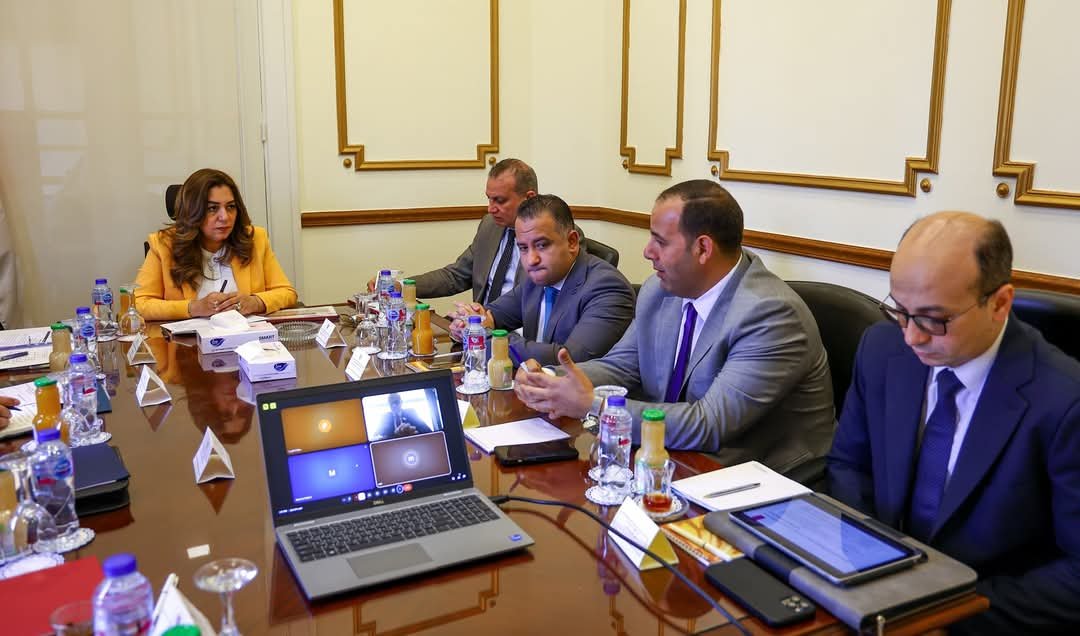 وزيرة التنمية المحلية تبحث الاستغلال الأمثل للأراضي غير المستغلة في الإسكندرية والقليوبية