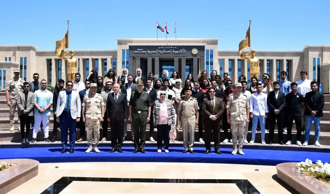زيارات ميدانية لوفد من القيادات الشبابية الإعلامية المصرية والأوروبية لعدد من المنشأت العسكرية