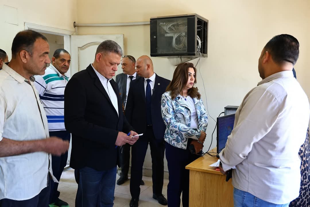 د.منال عوض: تقوم بجولة مفاجئة على مركز الصف بالجيزة لمتابعة سير العمل في الملفات الخدمية