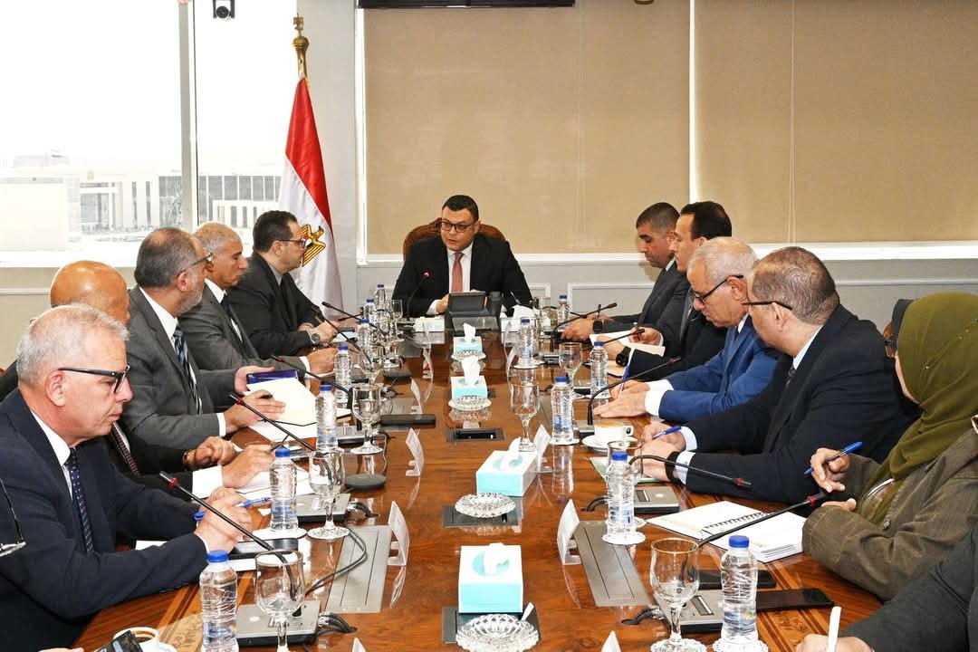 وزير الإسكان: تعظيم الموارد وضغط العمل لزيادة معدلات الأداء في المشروعات