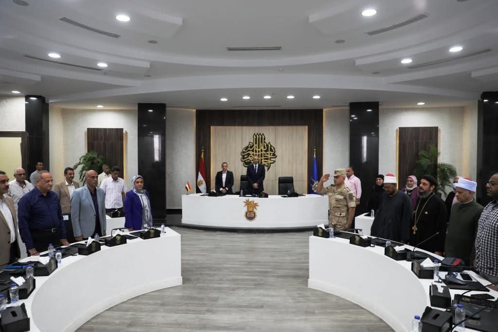 محافظ أسوان: يطلق مبادرة ” أسوان بلا إدمان ” ويستمع لمقترحات الأهالى لتنفيذ محاور المبادرة