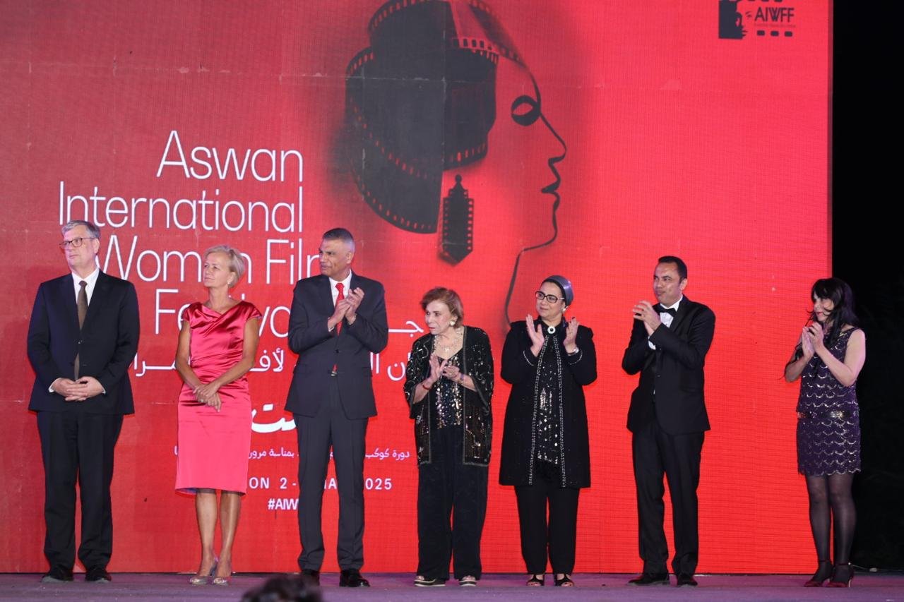 المستشارة امل عمار تشارك في افتتاح مهرجان أسوان الدولي لسينما المرأة