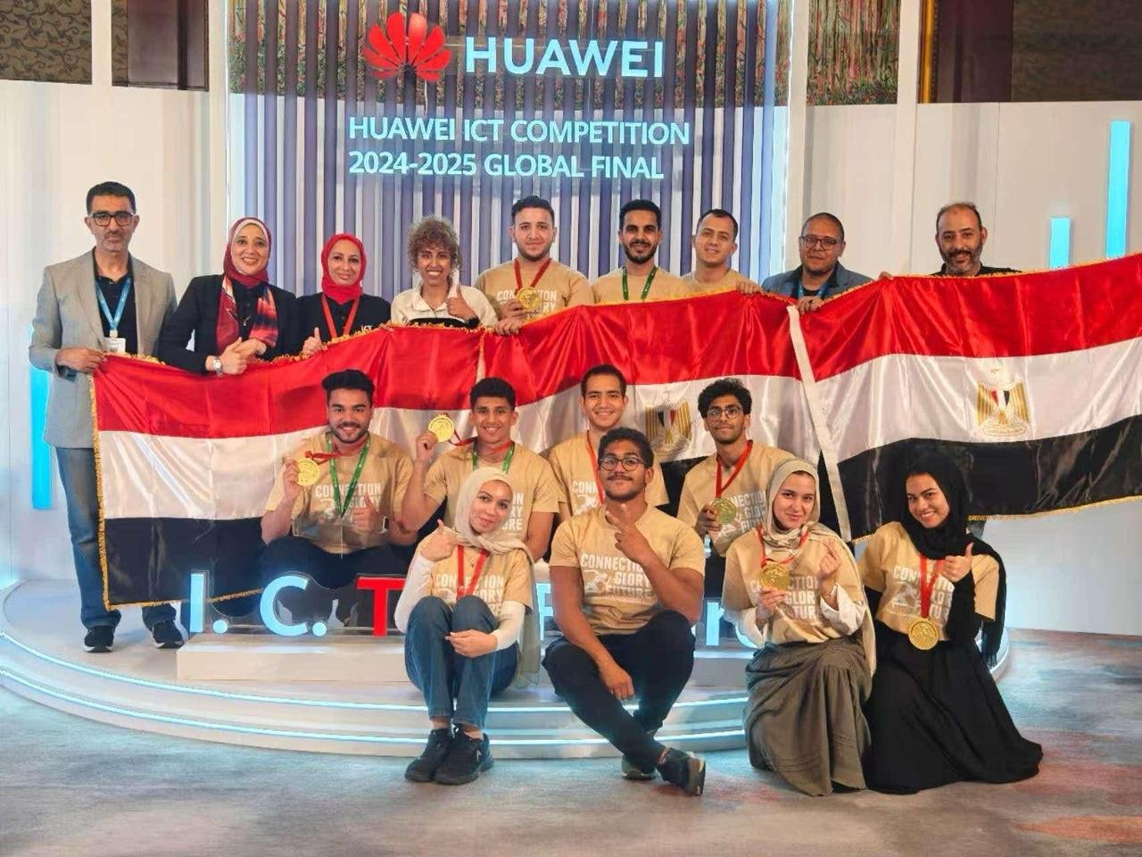 المركز الأول لحاسبات عين شمس في نهائي المسابقة العالمية “هواوي