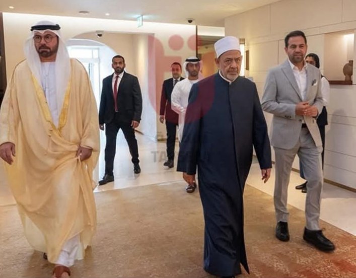 شيخ الأزهر يصل دولة الإمارات العربية المتحدة؛ للمشاركة في افتتاح «قمة الإعلام العربي»،