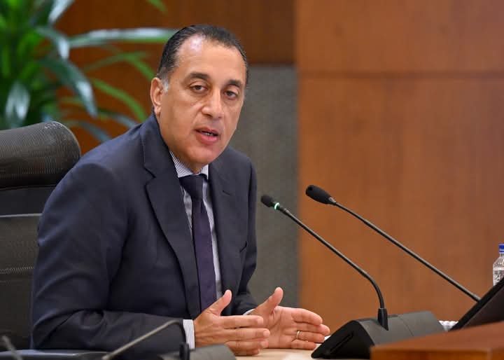 رئيس الوزراء يهنئ شيخ الأزهر بعيد الأضحى المبارك