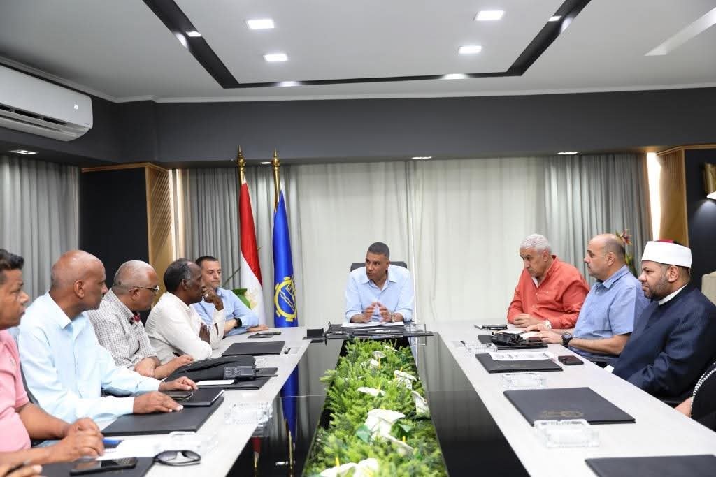 محافظ أسوان : وضع أسلوب وآلية لتنفيذ خطة ترشيد الإستهلاك للكهرباء