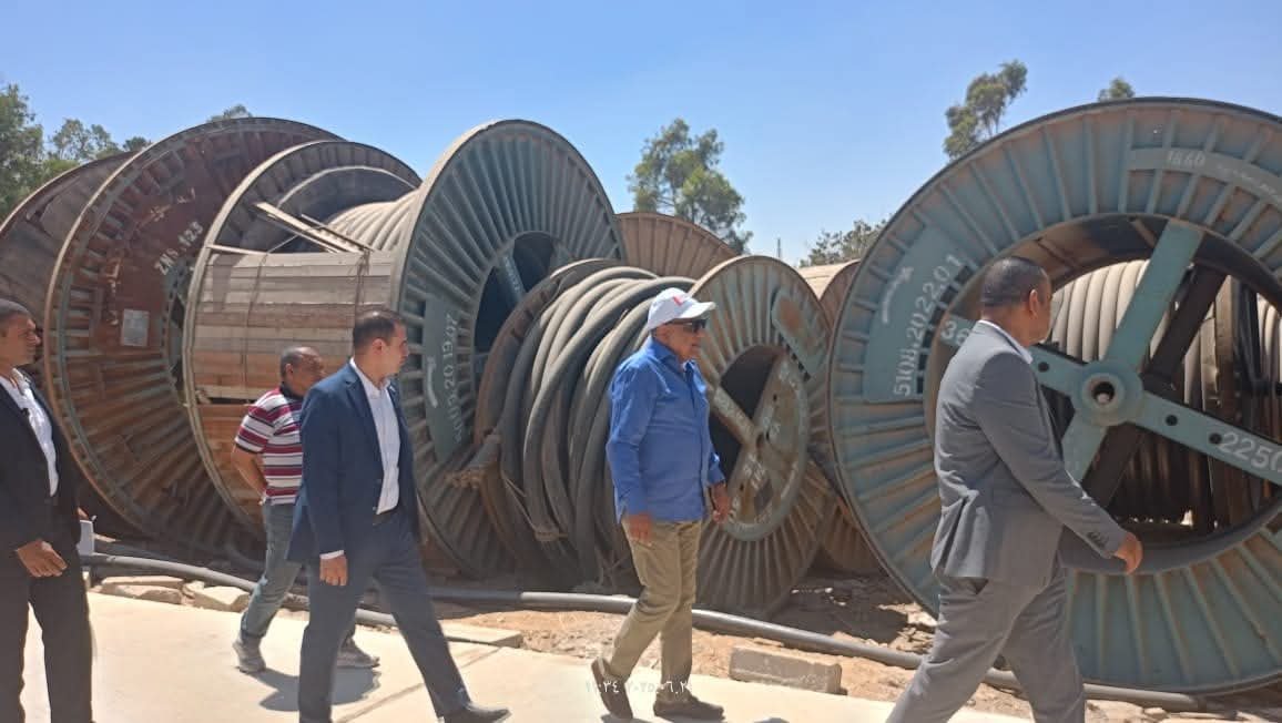 وزير الكهرباء يتفقد محطة محولات الهضبة 2 ومجمع المخزون الاستراتيجي للكابلات بهضبة الأهرامات والعبور