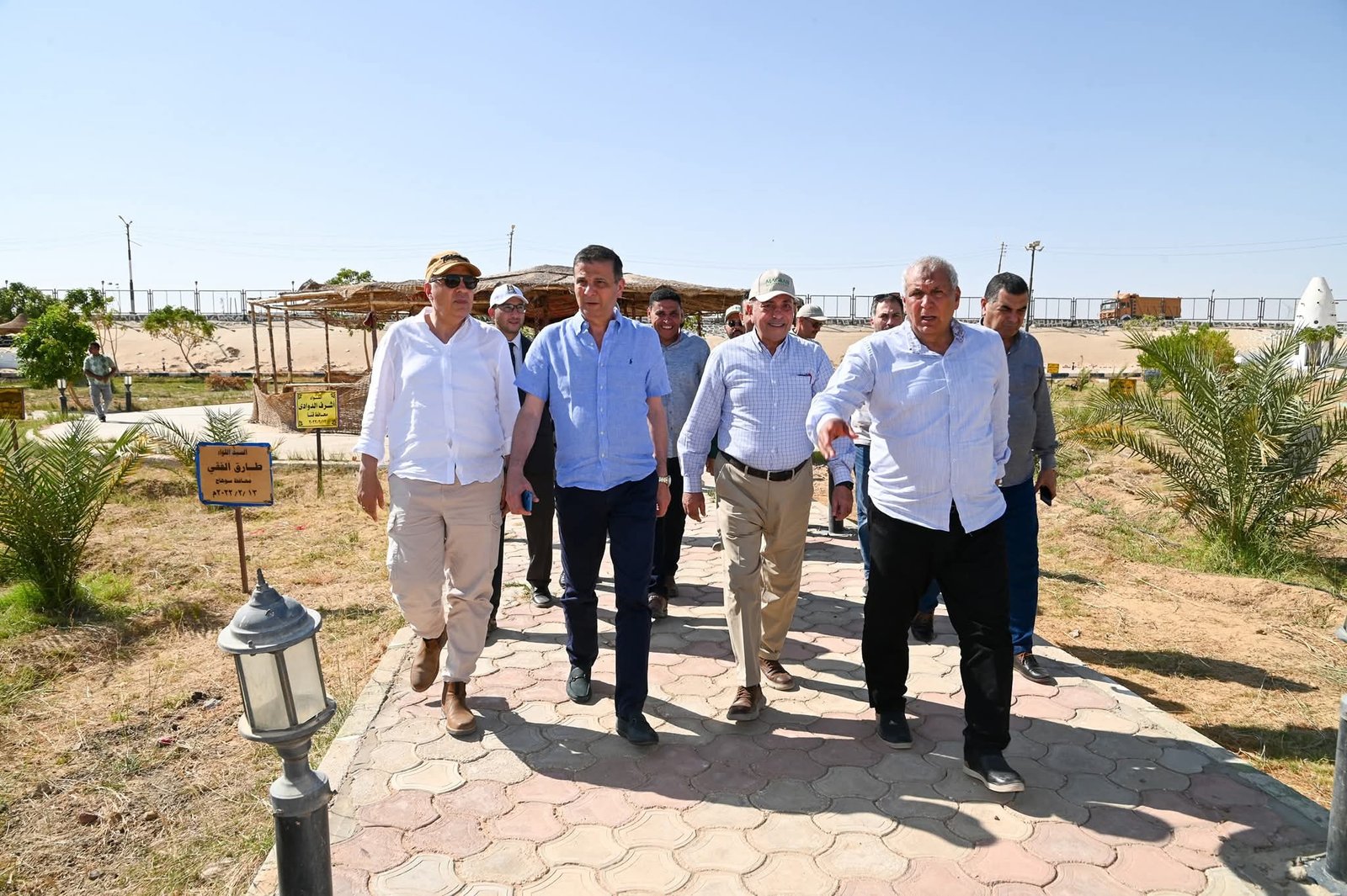 وزيرا الري والزراعة يتفقدان المعمل المركزي للمياه الجوفية ومركز التنمية المستدامة لموارد الوادي الجديد بمركز بحوث الصحراء وأكبر مزرعة لإنتاج التمور في العالم