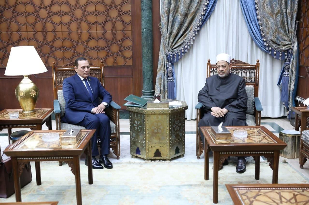 شيخ الأزهر والبابا تواضروس الثاني يستقبلان رئيس شركة تنمية الريف المصرى الجديد.. ويشيدان بدور مشروع المليون ونصف المليون فدان في تحقيق التنمية المستدامة