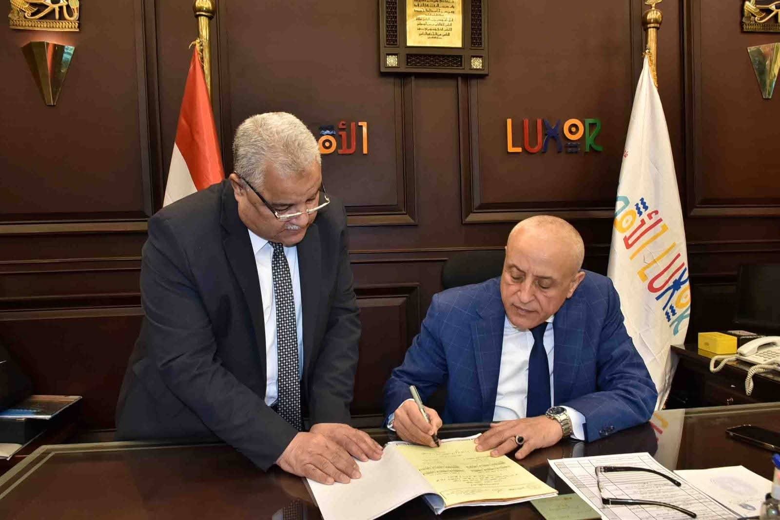 محافظ الأقصر يعتمد نتيجة الشهادة الإعدادية بنسبة نجاح بلغت 78.81%