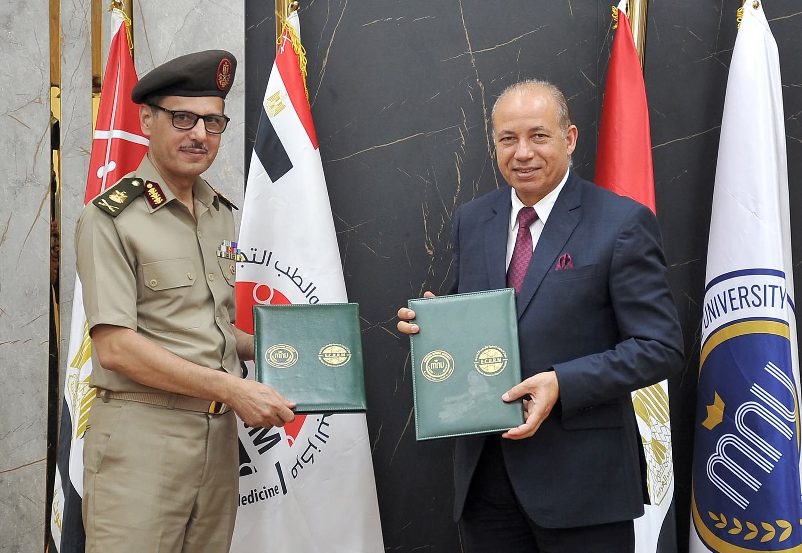 مركز البحوث الطبية والطب التجديدى يوقع بروتوكول تعاون مع جامعة المنصورة الأهلية