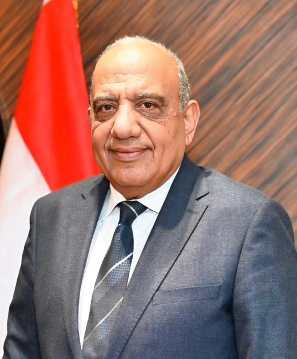 وزير الكهرباء والطاقة المتجددة يغادر إلى الصين للمشاركة في مؤتمر شنغهاي للطاقات المتجددة وحلول الطاقة النظيفة