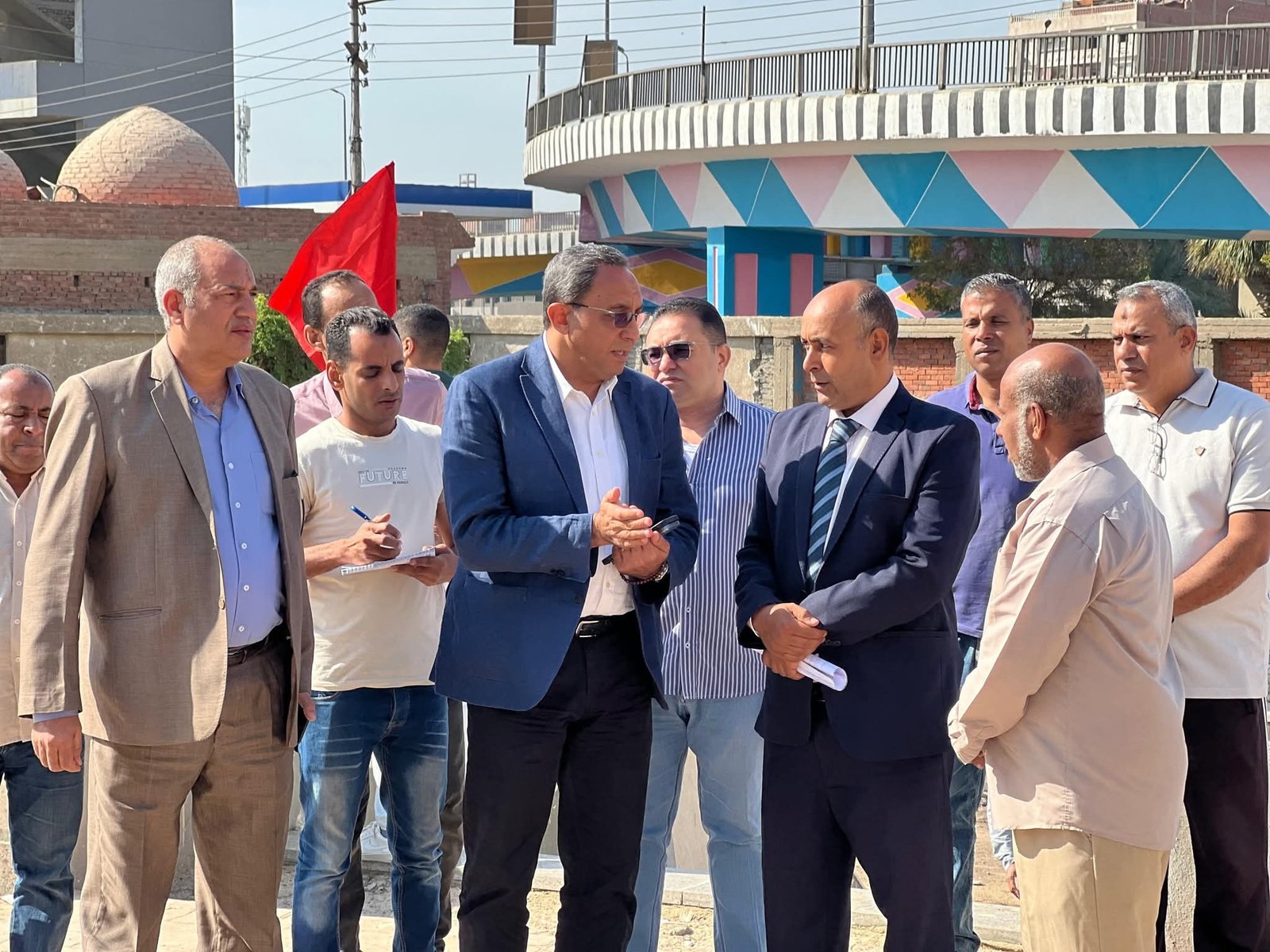 محافظ قنا يتابع أعمال تطوير حمام السباحة بالاستاد الرياضي ويطمئن على انتظام امتحانات الثانوية العامة