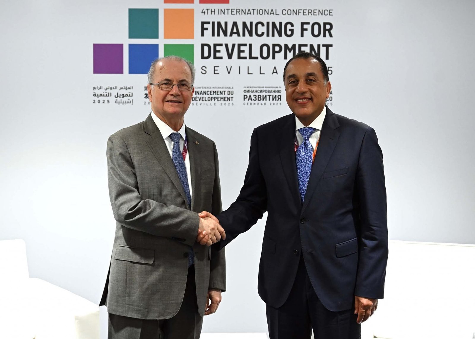 خلال مشاركته في مؤتمر الأمم المتحدةرئيس مجلس الوزراء يلتقي رئيس الوزراء الفلسطيني