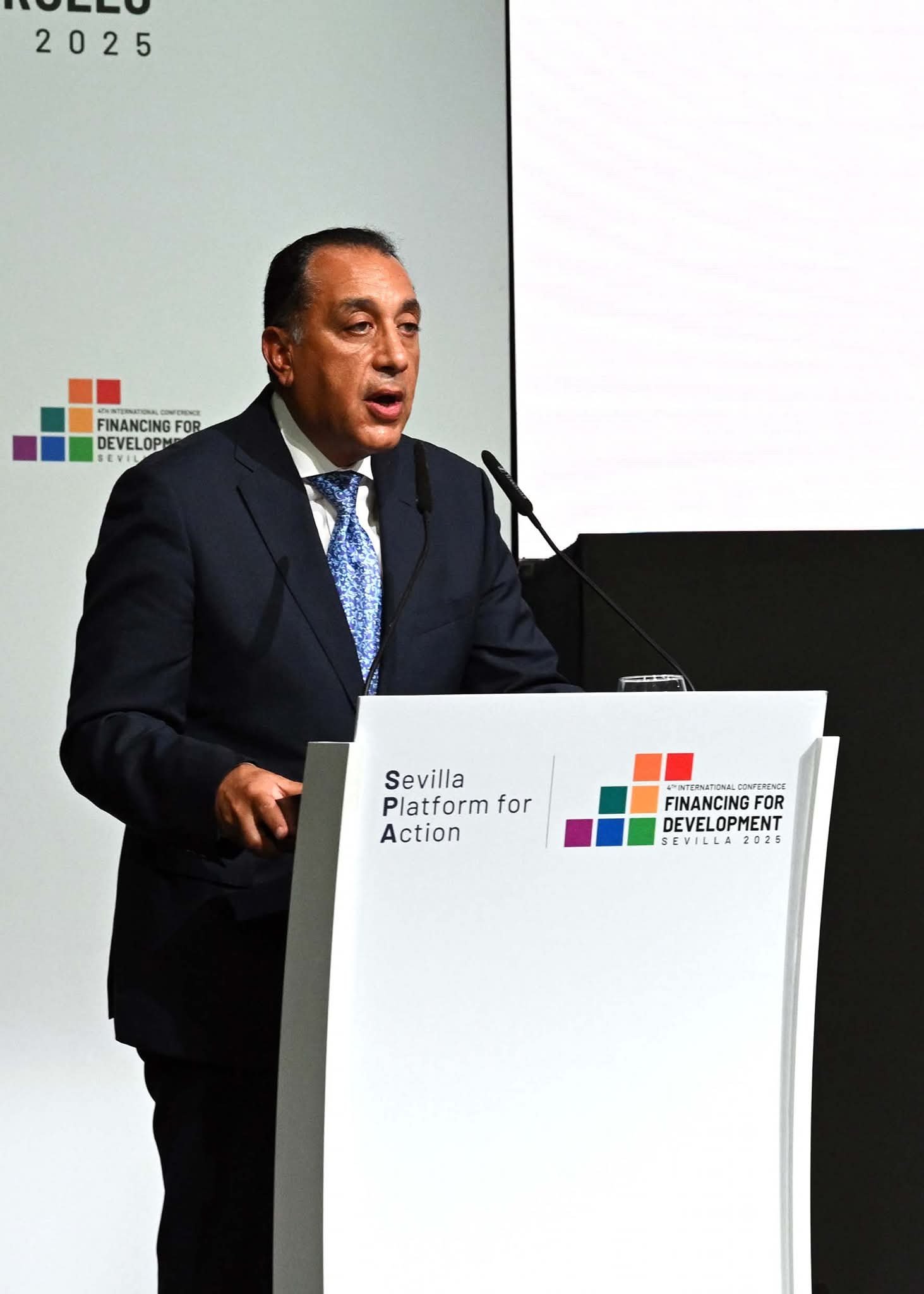 رئيس الوزراء يُلقي كلمة خلال حضوره فعالية إطلاق “منصة إشبيلية للعمل”