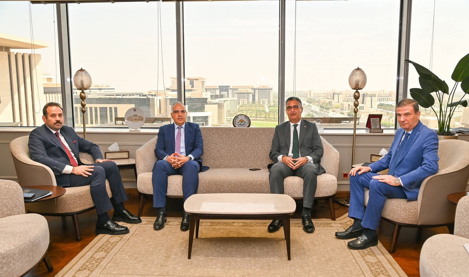 وزراء الزراعة والري والتموين ورئيس جهاز مستقبل مصر يناقشون سُبل تطوير زراعة محصولى قصب وبنجر السكر و زيادة الإنتاجية