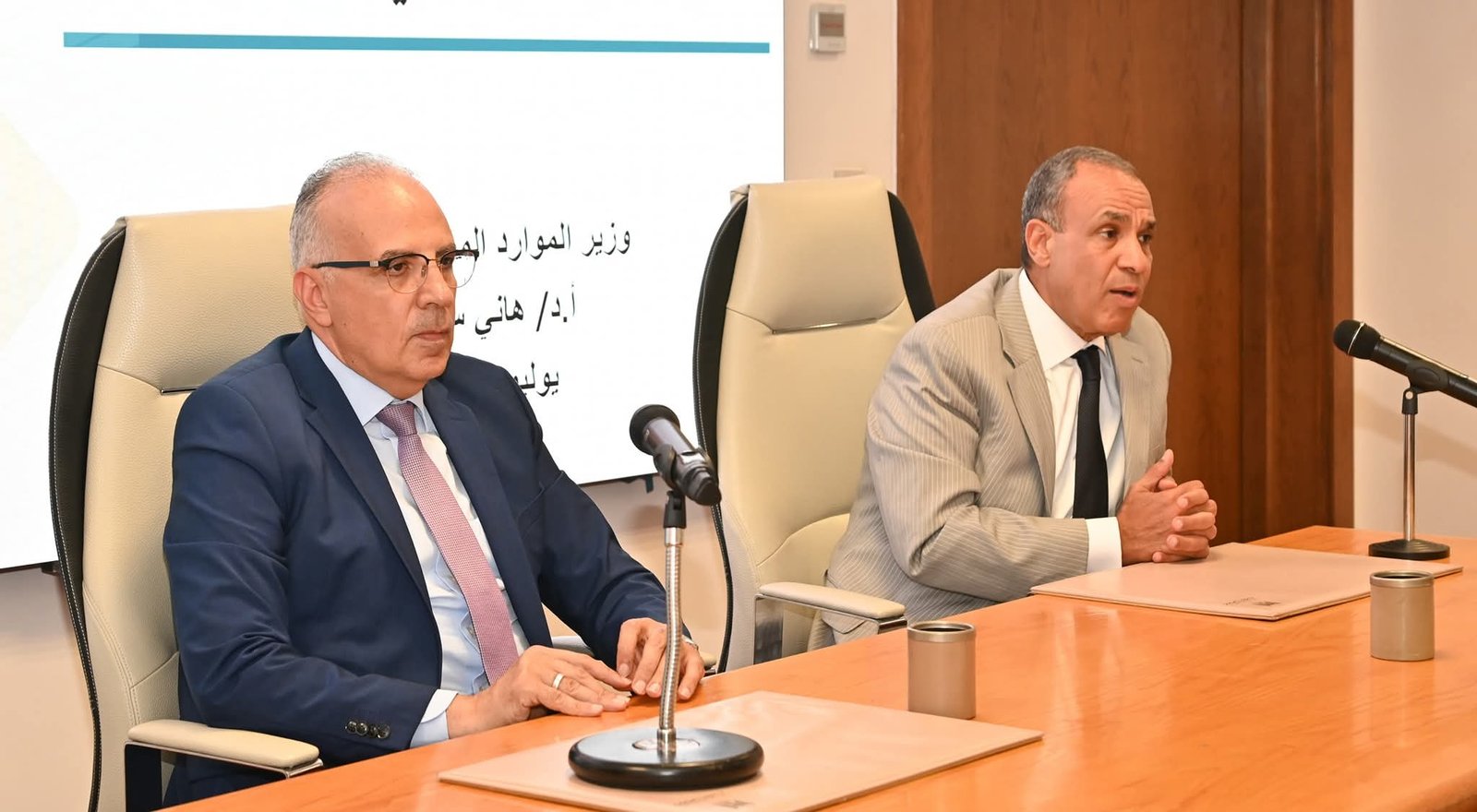 وزير الموارد المائية والري ووزير الخارجية يلتقيان عددًا من السادة السفراء المنقولين لرئاسة بعثات دبلوماسية مصرية بالخارج