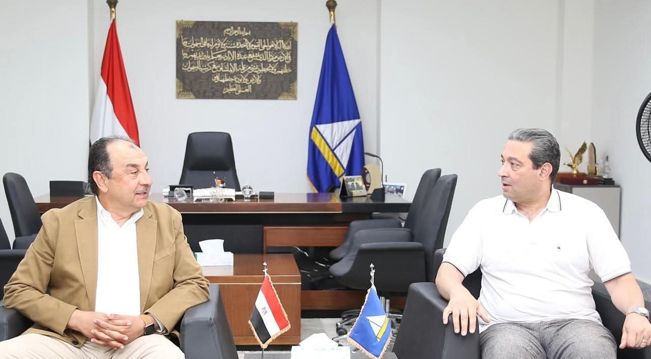 وزير قطاع الأعمال العام يلتقي محافظ دمياط في مستهل زيارته للمحافظة لتفقد عدد من المنشآت الصناعية والفندقية التابعة