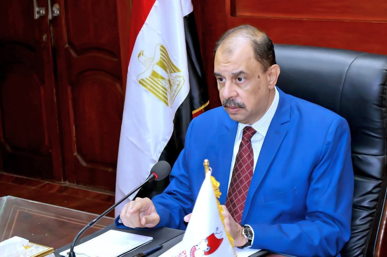 محافظ سوهاج.. تشكيل لجنة لتطوير شارع المحطة والمناطق المحيطة به