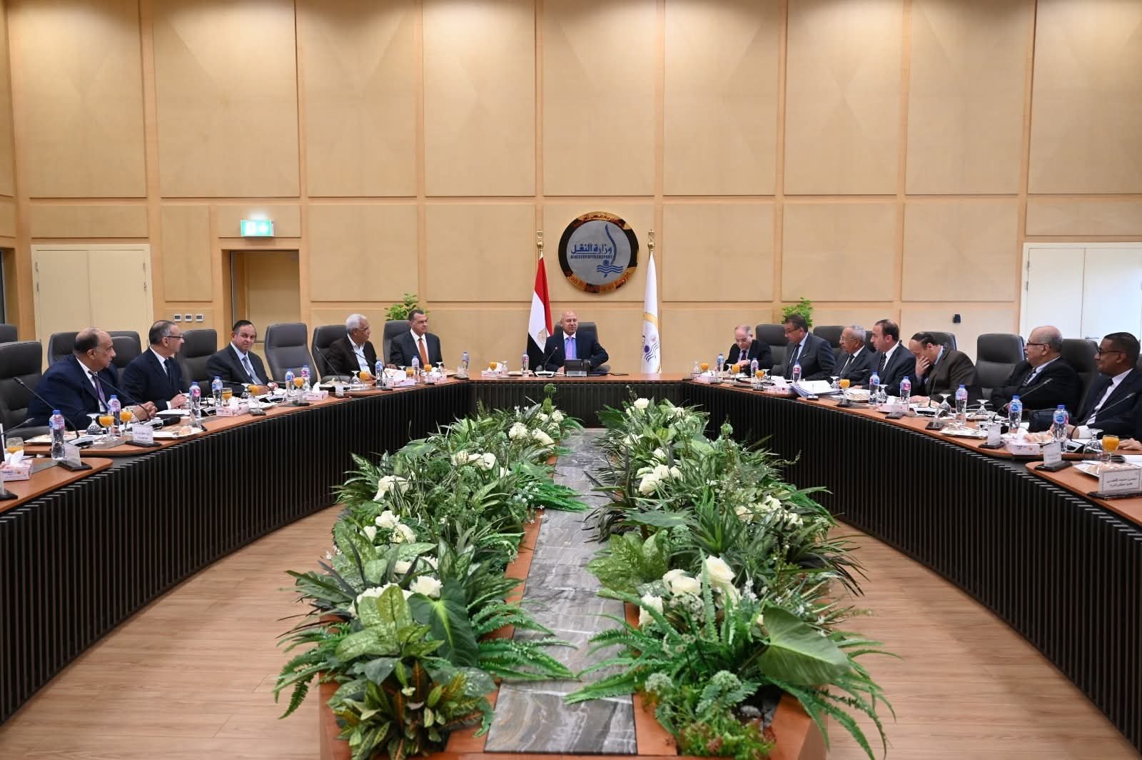 وزير الصناعة والنقل، يترأس الجمعية العامة العادية للشركة القابضة للنقلالبحري والبري عن العام المالي 2025/2026