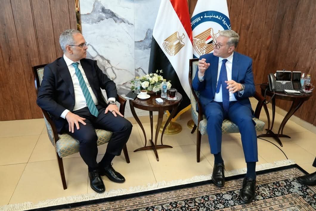 وزير البترول والثروة المعدنية يبحث مع شركة “شلمبرجير” سبل دعم أنشطة الاستكشاف والإنتاج وتعزيز الشراكة التقنية