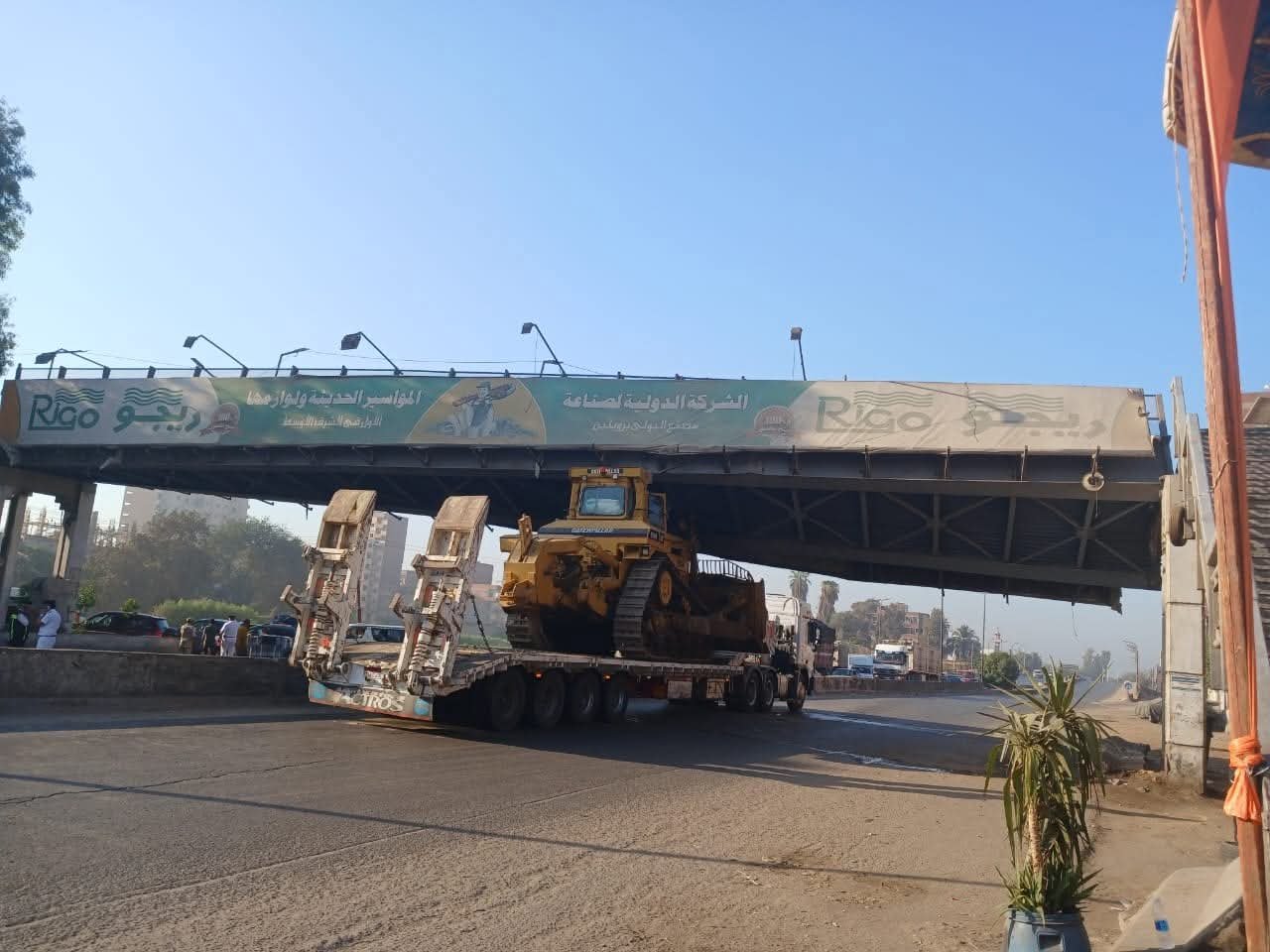 الهيئة العامة للطرق والكباري تنفي حدوث انهيار لأحد كباري المشاه بطريق بنها القاهرة الزراعي