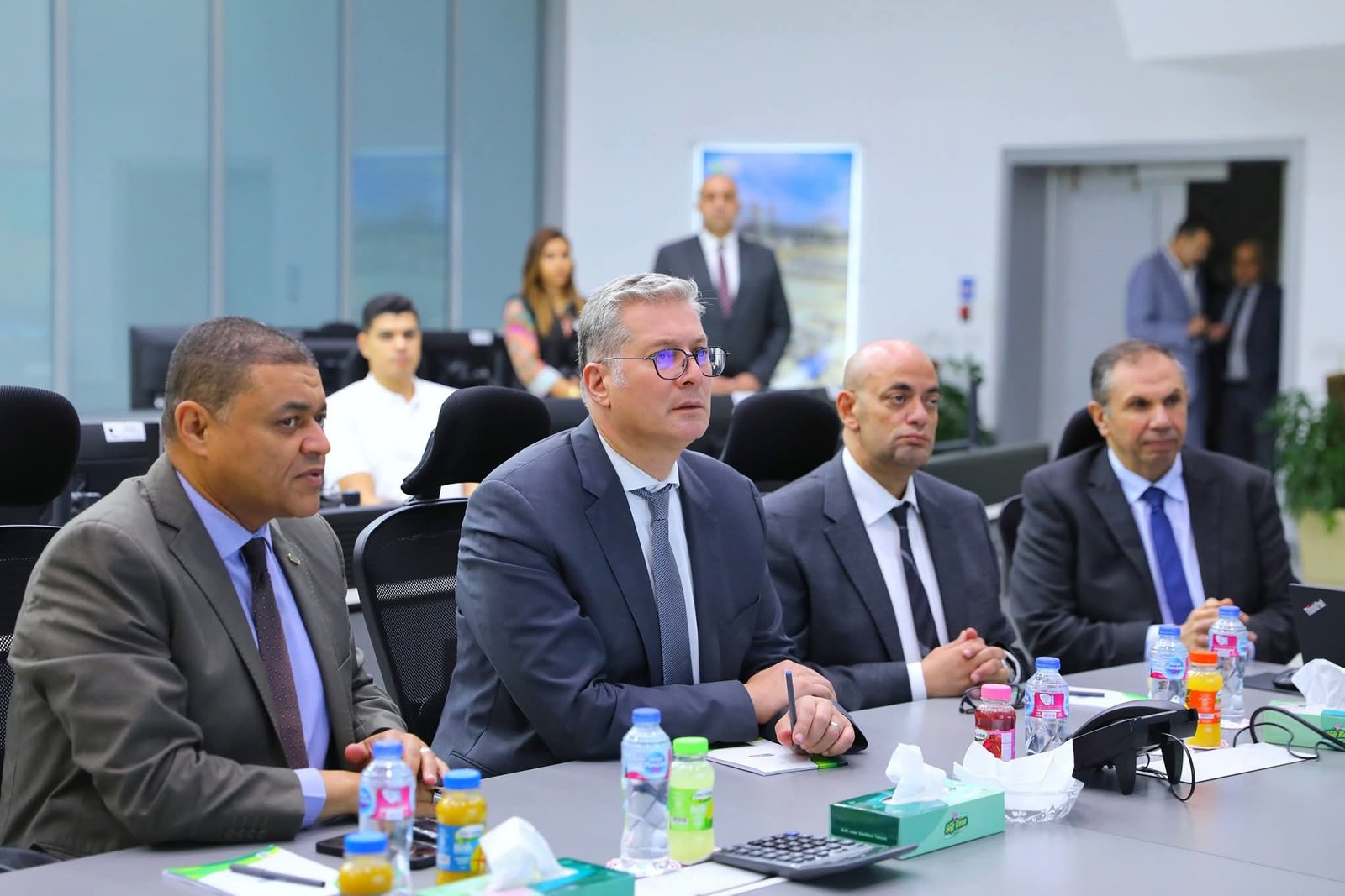 وزير البترول يتفقد مركز التحكم الرئيسي بالشبكة القومية للغازات الطبيعية “ناتا”