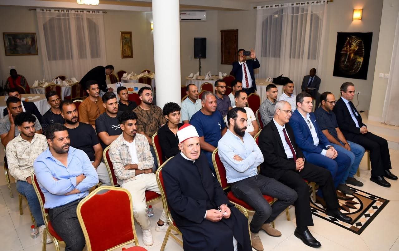 وزير الخارجية والهجرة يلتقي بأعضاء الجالية المصرية في بوركينا فاسو