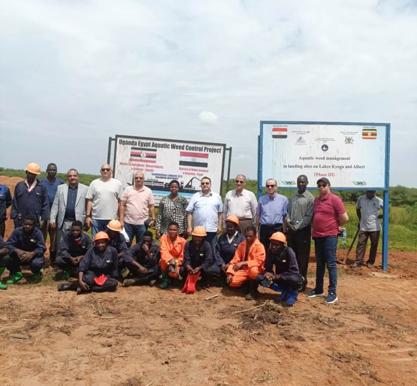 وزير الري يتابع موقف الأعمال الجارية ضمن “المشروع المصري الأوغندى لمقاومة الحشائش المائية بالبحيرات العظمى بأوغندا”