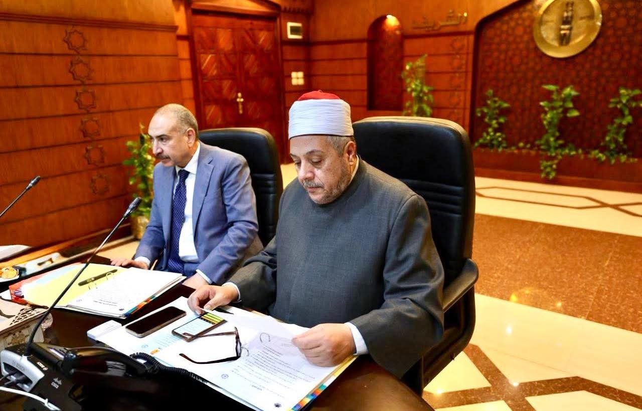 «المعاهد الأزهريّة» و «التربية والتعليم» يعقدان اجتماعًا مشتركًا لمناقشة أعمال صندوق رعاية المعلمين بمشيخة الأزهر